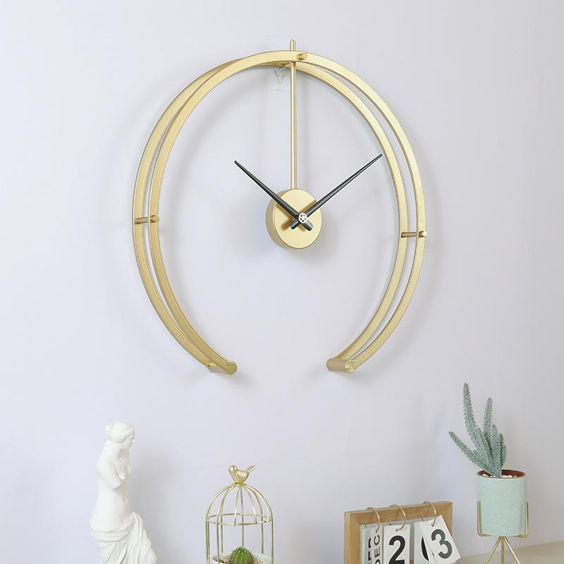 Minimalistic Arc Wall Clock